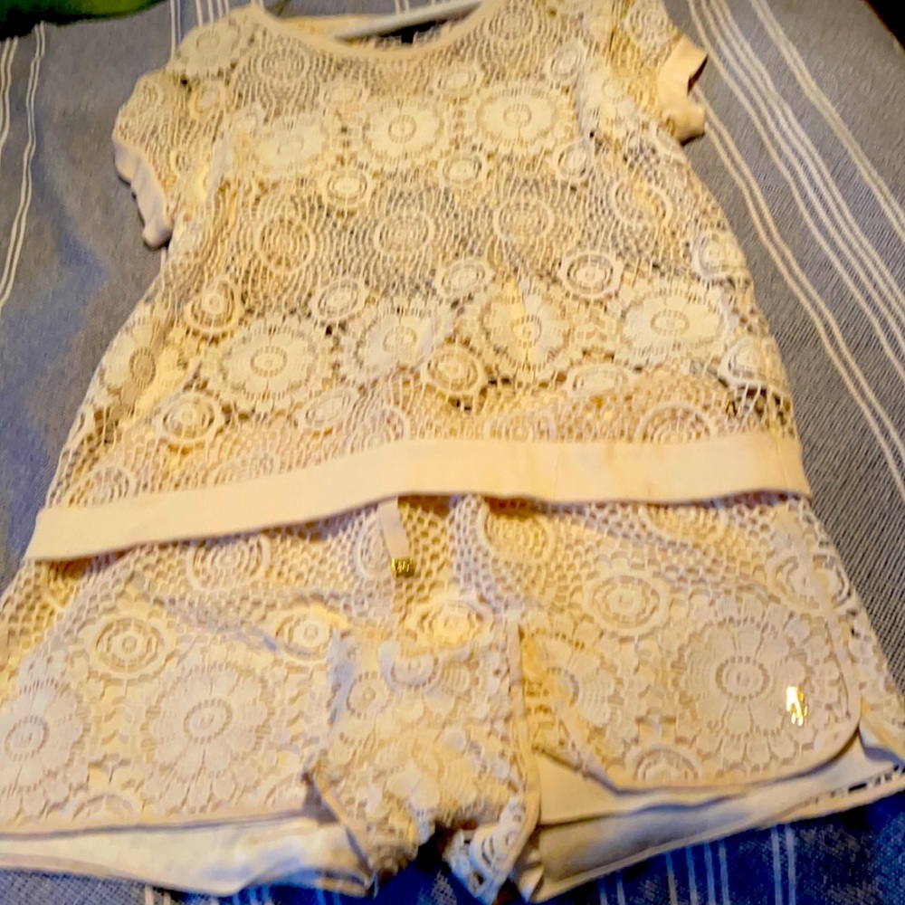 Juicy could tour shorts and blouse set